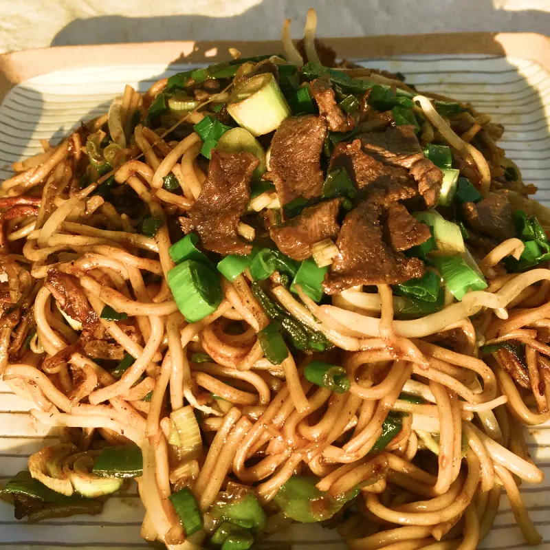 九条ねぎと牛タンの太麺焼きそば
