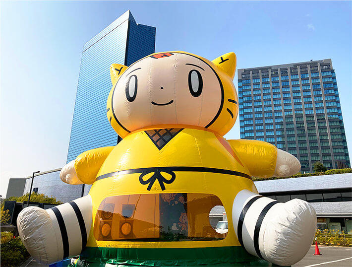 巨大シノビーふわふわ